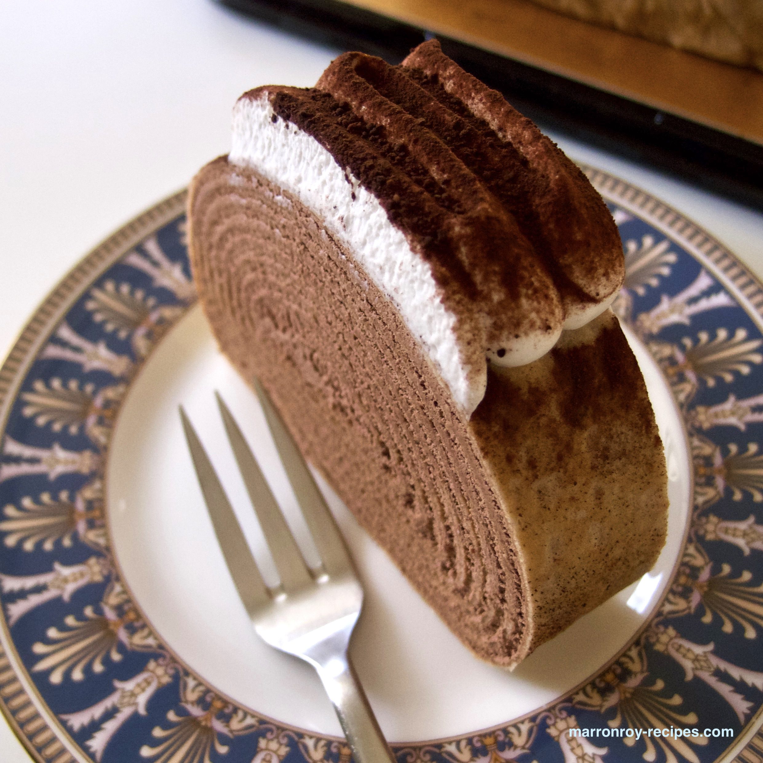 コストコ話題のケーキ“チョコクレープロール”