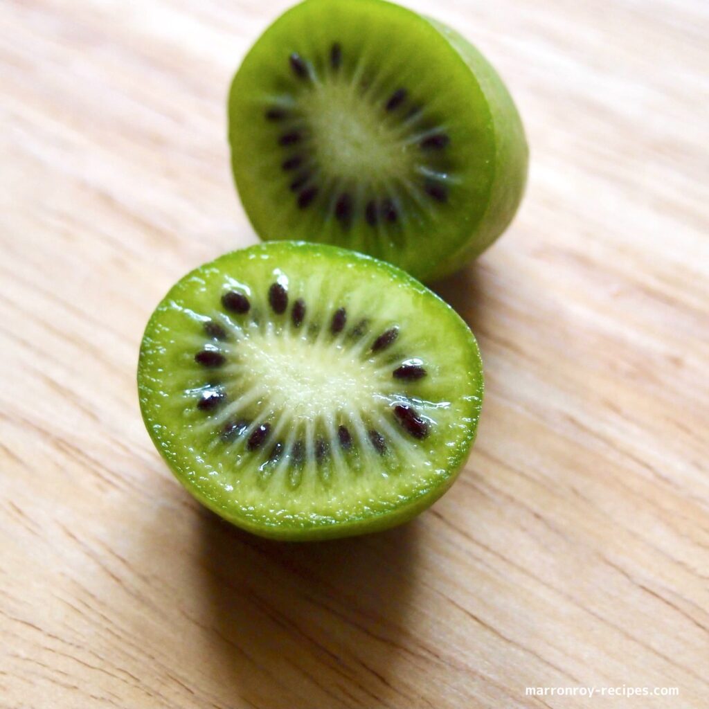 cut kiwi